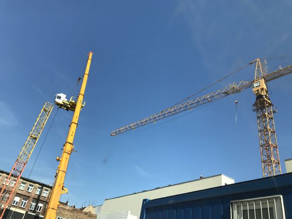 Kranverleih und Vermietung von Kranführern in Deutschland Vermietung von Kranführern und Kranverleih in Deutschland. Konstruktionsservice mit Turmdrehkranen